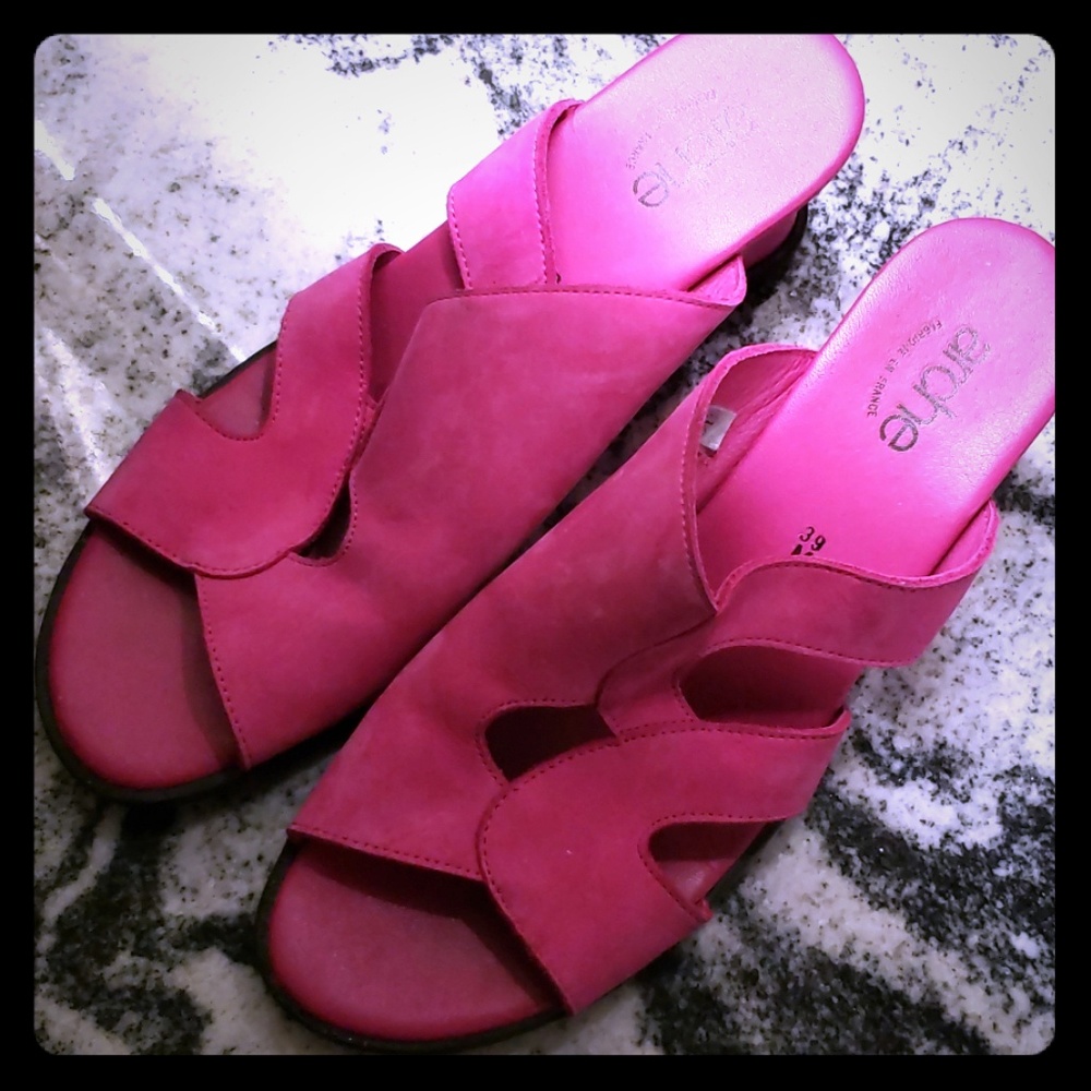 ARCHE Hot Pink Suede Wedge Slide Sandals